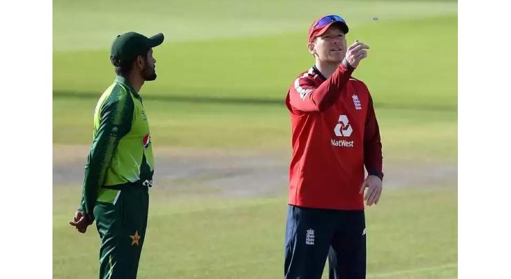 England bowl in 3rd T20 as Pakistan's Haider Ali makes debut
