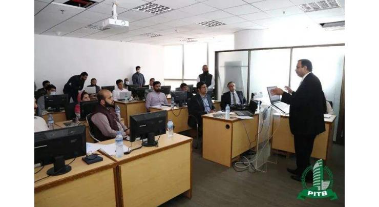 PITB Conducts e-FOAS training for South Punjab Secretaries