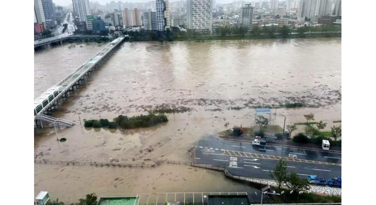 Typhoon hits South Korea after triggering landslides in Japan

