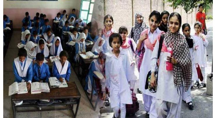 DC visits schools to inspects adherence to SOPs
