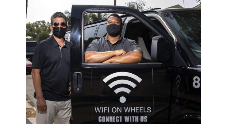 In California, Wi-fi minivans help disadvantaged students
