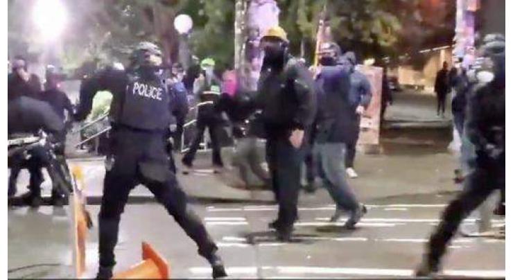 Seattle Police Arrest 13 Protesters, Officers Injured as Breonna Taylor Decision Announced