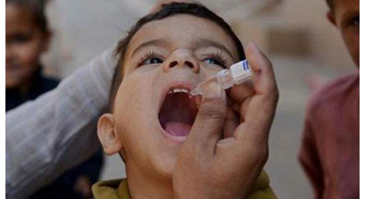WHO team visits health centres, reviews polio drive in Muzaffargarh
