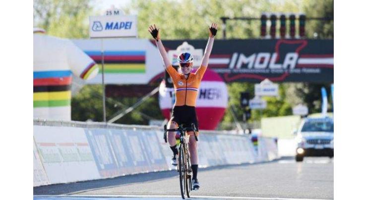 Van der Breggen completes worlds double with road race title
