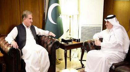 وزیر خارجیة باکستان شاہ محمود قریشي یستقبل السفیر السعودي لدي اسلام آباد