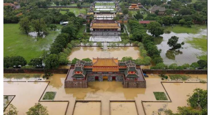Floods, rough seas kill 18 in Vietnam as fresh storm on the way
