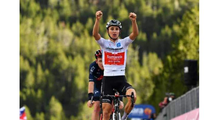 Hindley wins Giro d'Italia 18th stage, Kelderman takes pink jersey
