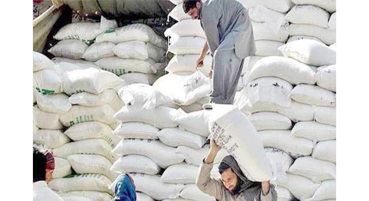 Food deptt suspends flour mills license for tempering record
