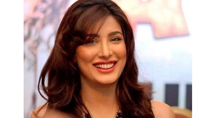 Mehwish Hayat vows to fulfil expectations on her shoulders