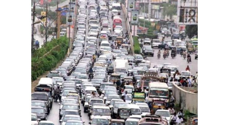 Traffic mess on Murree road irk motorists
