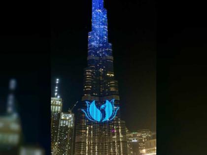 &quot;برج خليفة &quot; يتزين بالهوية الجديدة لمبادرة &quot;الشيخة فاطمة لتمكين المرأة في السلام والأمن&quot;