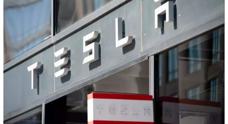Tesla recalls 870 cars in China over defective roofs
