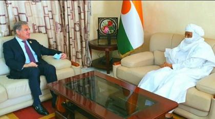 رئیس وزراء النیجر بریجي رافیني یستقبل وزیر خارجیة باکستان شاہ محمود قریشي