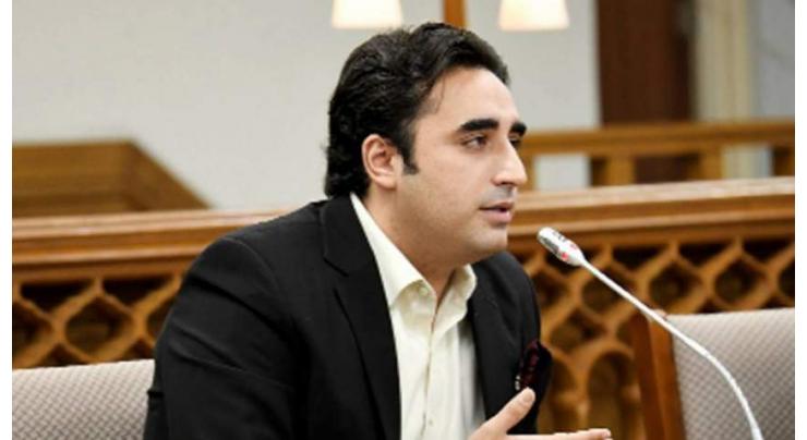 Bilawal pays tribute to Shaheed Benazir on her 13th martyrdom anniversary
