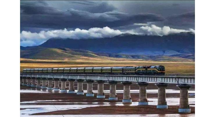 Track-laying completed for railway linking Tibet's Lhasa, Nyingchi
