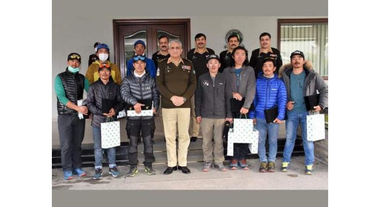 Chief of Army Staff felicitates int'l mountaineers scaling K-2 in Winter
