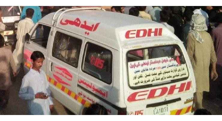 Nine injured in three-vehicle collision at Karachi
