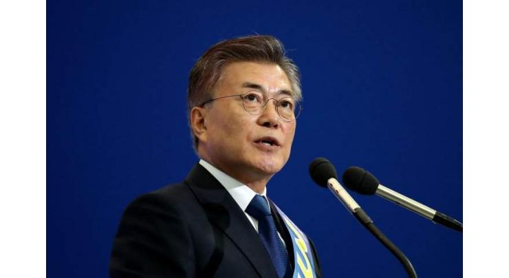 S.Korean president's approval rating rises to 43.2 pct: poll
