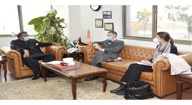 Fawad, German envoy discuss cooperation in field of science, technology
