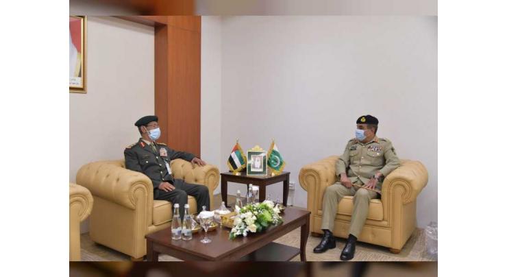 Chief of Staff of UAE Armed Forces meets defence ministers visiting IDEX