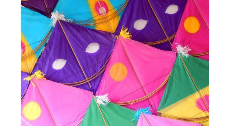 Man arrested, kites recovered in sialkot
