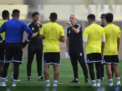 ضم محمد عبدالباسط وأحمد راشد إلى قائمة منتخبنا الأول لكرة القدم بمعسكر دبي