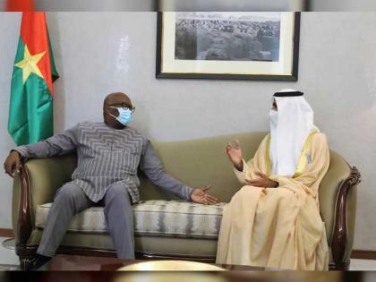 ‎شخبوط آل نهيان يلتقي في انجمينا رئيس بوركينا فاسو 