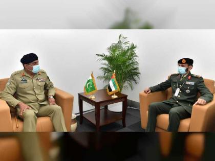 نائب قائد القوات البرية يستقبل رئيس هيئة الأركان المشتركة الباكستانية بمعرض آيدكس