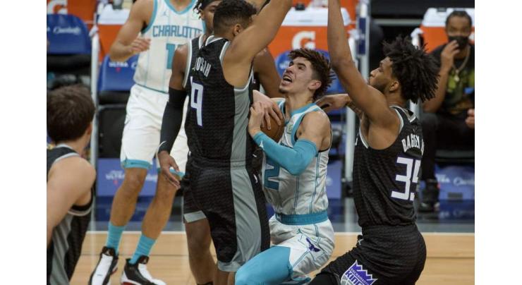 Hornets beat Kings 127-126 with Monk's 3-point play

