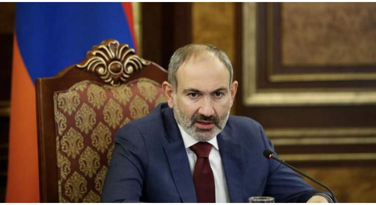 Pashinyan's Opponents Break Into Governmental Building in Central Yerevan