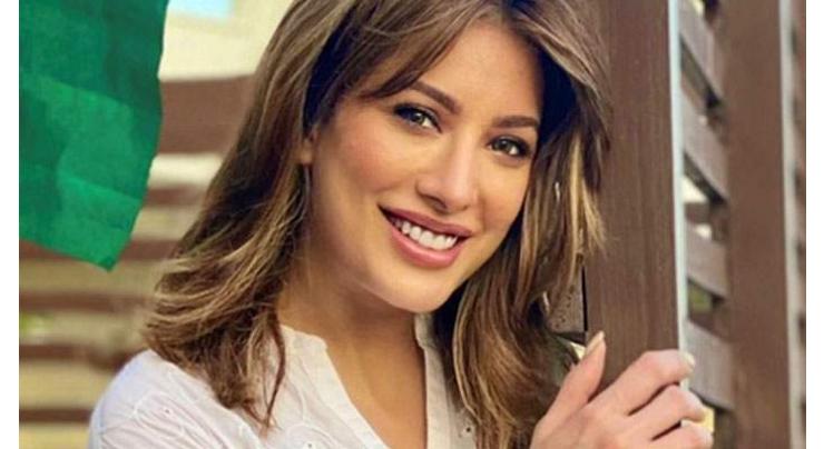 Mewhish Hayat stuns fans with her new look