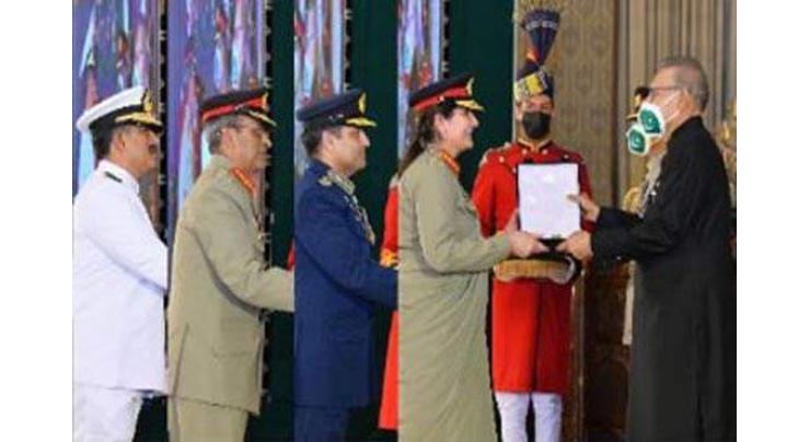 President confers military awards on officers, personnel of armed forces
