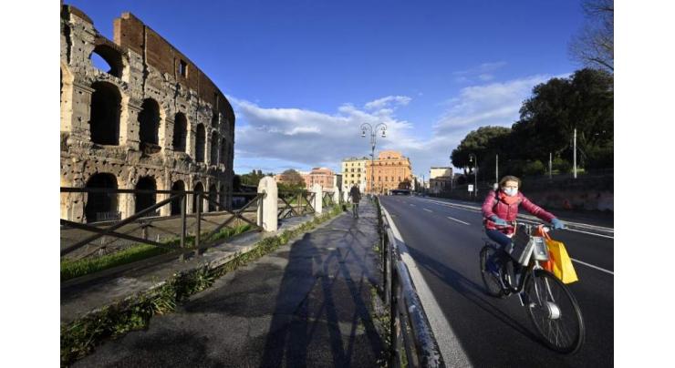 Italy to reopen schools, ease lockdown in Rome region
