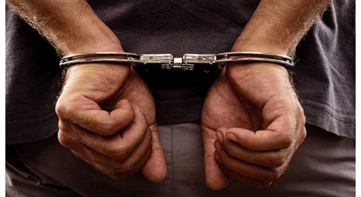 Police arrest 11 for possessing illegal weapons
