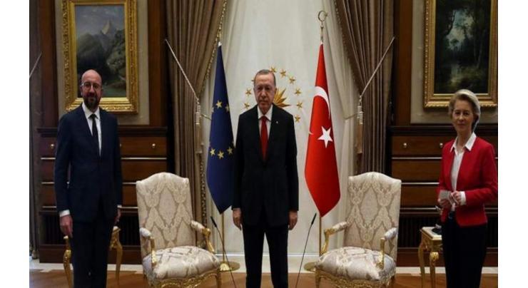 Turkey and EU blame each other in 'sofagate' scandal
