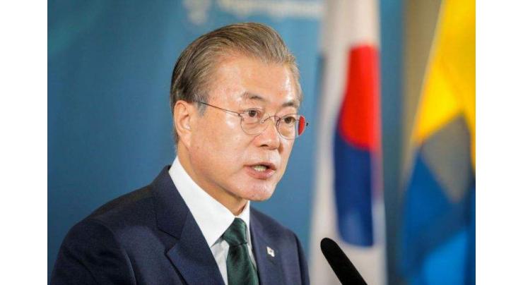 S.Korean president's approval rating falls to 33.4 pct: poll
