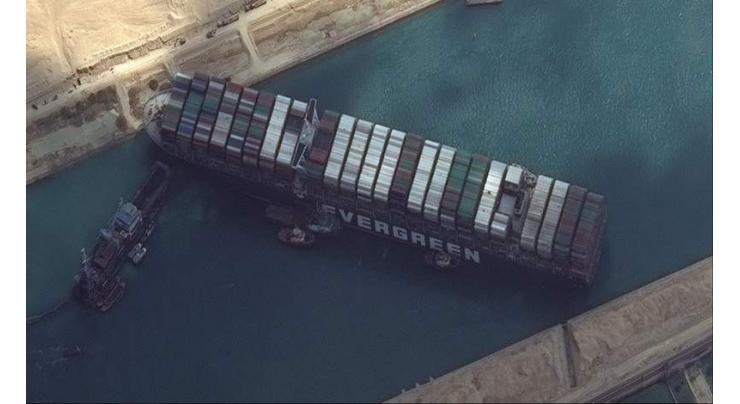 Egypt Confiscates Suez-Blocking Ship Until Owner Pays $900Mln to Canal Authority - Reports