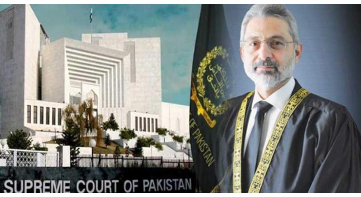 Supreme Court adjourns review petitions in Justice Qazi Feaz Isa case till Monday
