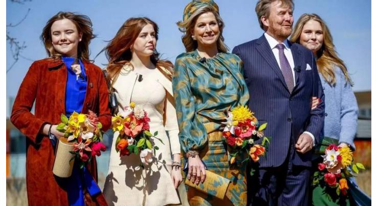 Virus gaffes dent Dutch king popularity: study
