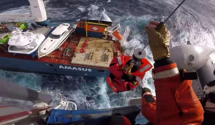 Norway authorities towing stray cargo ship to safety