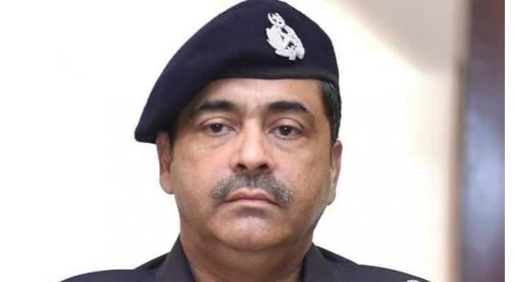 Karachi Police Chief says controlling street crimes top priority
