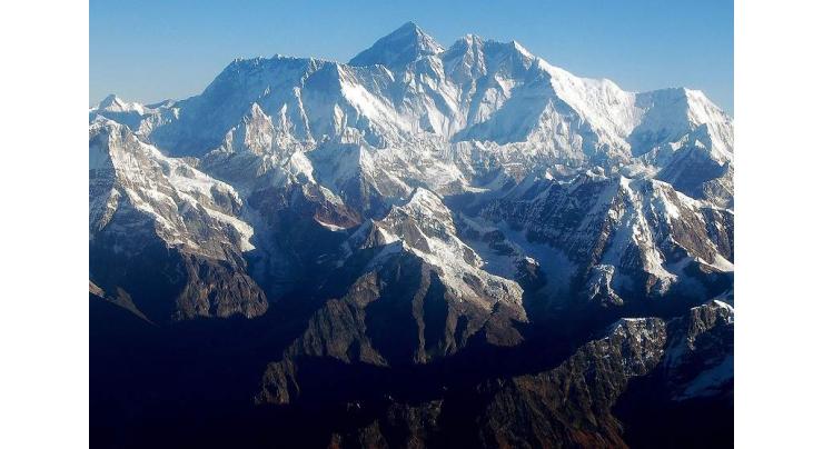 Pak climber Sirbaz Khan summits Mount Everest

