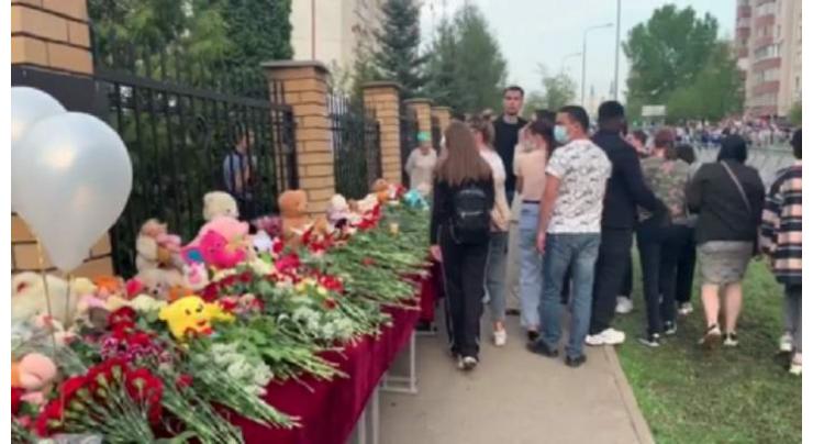 Russia mourns victims of Kazan school shooting
