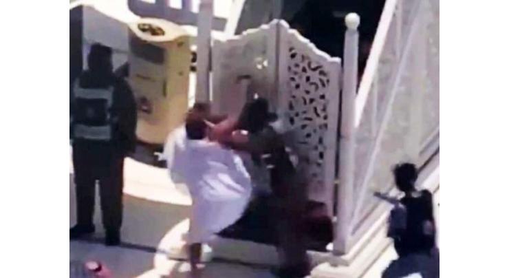 Saudi Police Detain Man for Approaching Imam During Sermon in Grand Mosque of Mecca