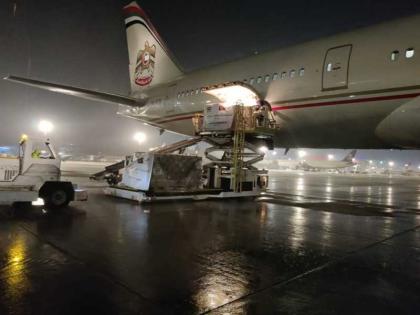 الإمارات ترسل طائرة تحمل 50 طنا من المواد الغذائية إلى بنغلاديش