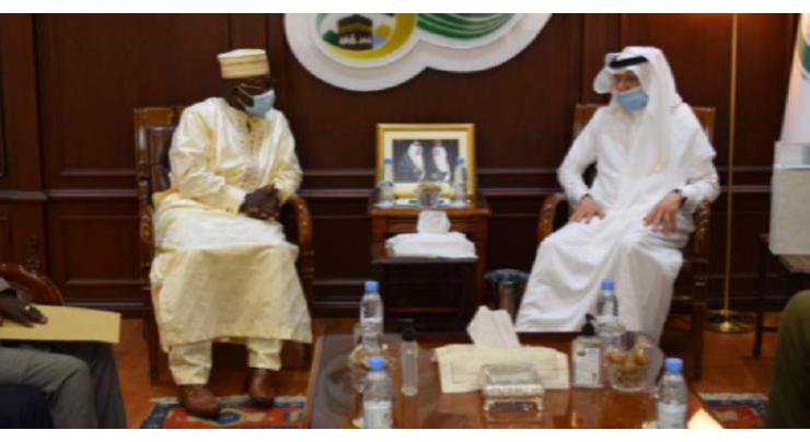 Al-Othaimeen Receives Guinea’s Permanent Representative to the OIC