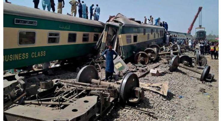 Swati announces Rs1.5 mln compensation for families of Ghotki accident's deceased
