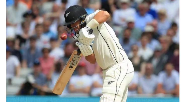 Taylor stars as New Zealand gain first-innings lead in second Test
