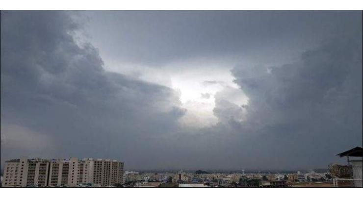 Cloudy, gusty wind with chances of drizzle likely in Karachi on Sunday

