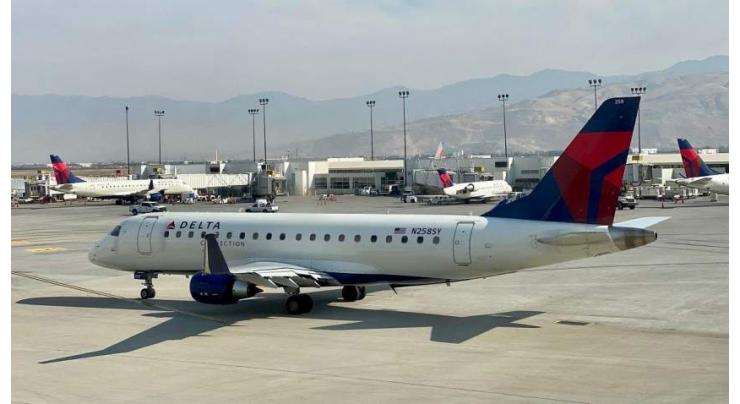 US flight diverted after man threatens to 'take plane down'
